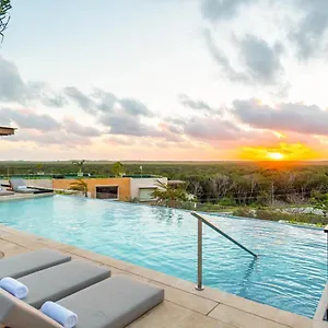 https://aloft-tulum-77780.quintano-roohotels.com