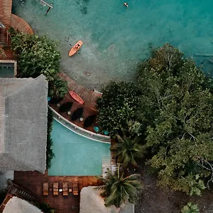 https://khaban-bacalar.quintano-roohotels.com